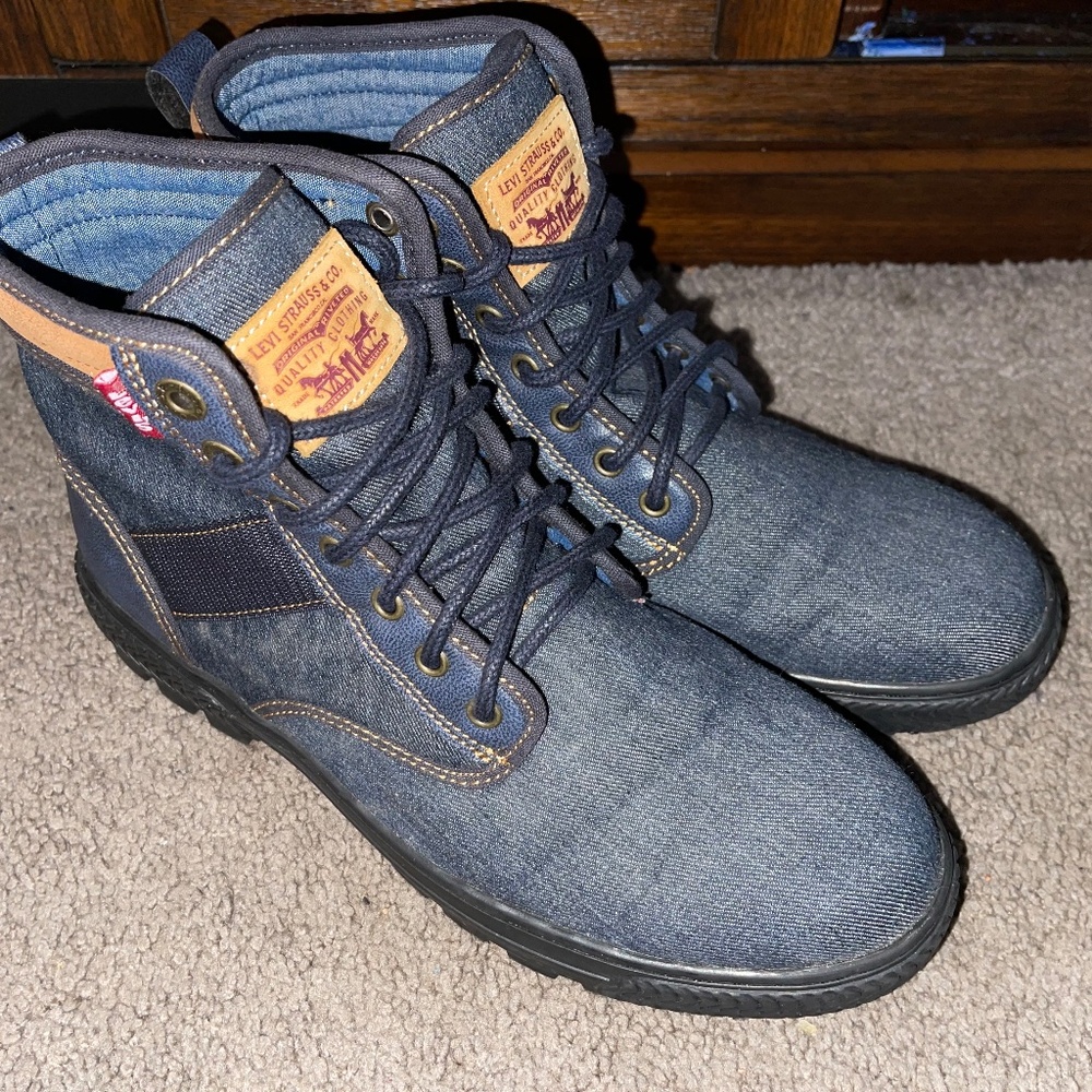 Mens Levi's Boots